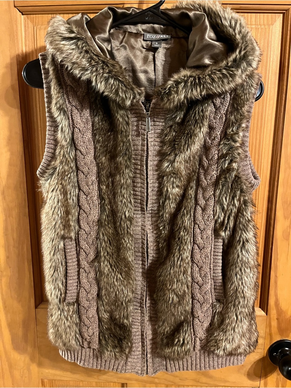 Roz & Ali Faux Fur Knit Zip-Front Vest - Brown Size Small